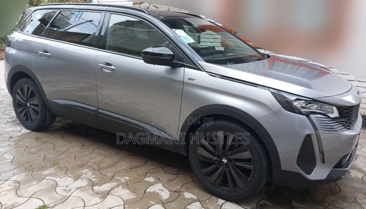 Peugeot 5008 2022 Gray