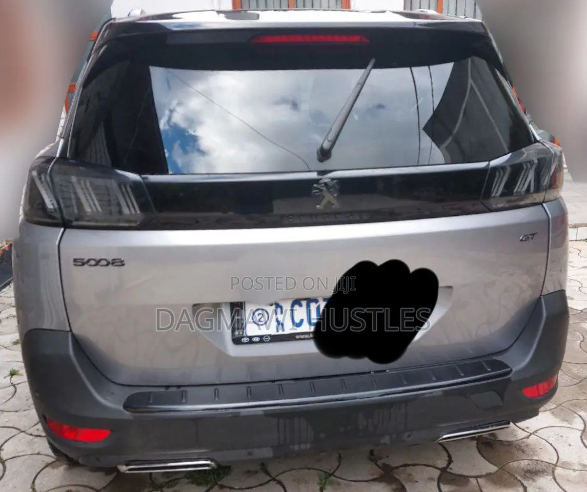 Peugeot 5008 2022 Gray