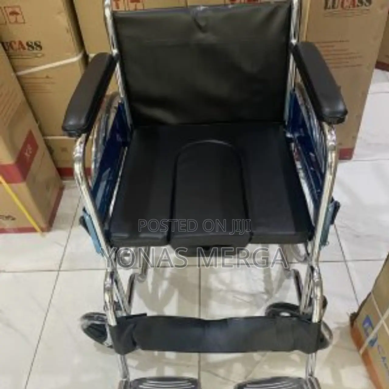 Easy Folding Wheelchair With Toilet Commode
