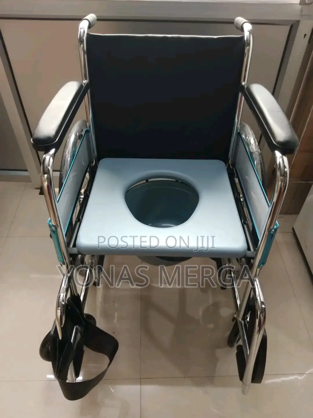 Wheel_chair Karma Basic Wheelchair Fighter C Hard Seat