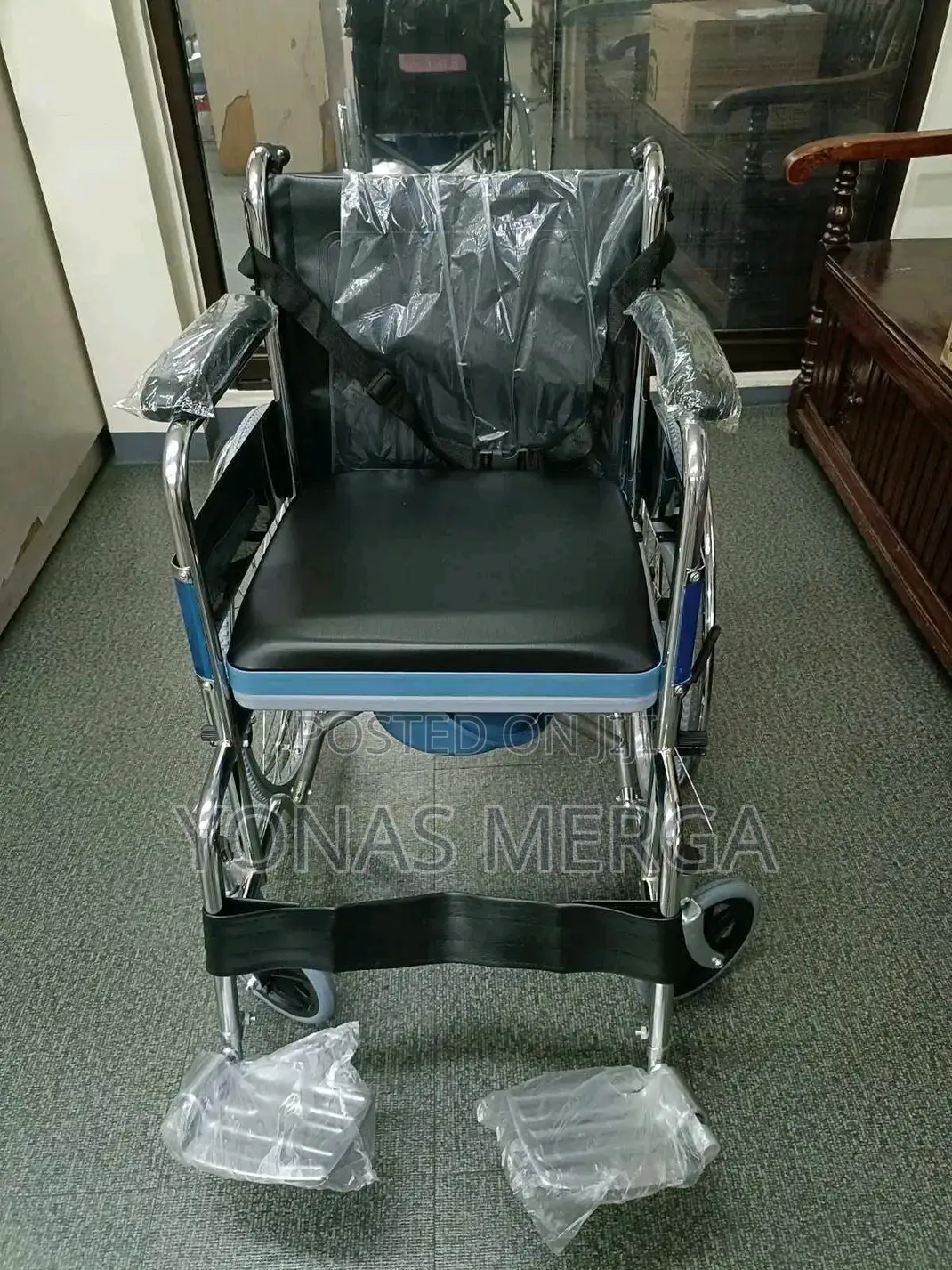 Toilet Wheelchair Handicapped, Elderly, Injured Bathroom Use