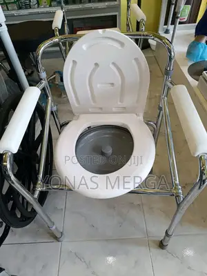 Photo - 【3 in 1 Commode Chair】This Multifunctional Commode Chair