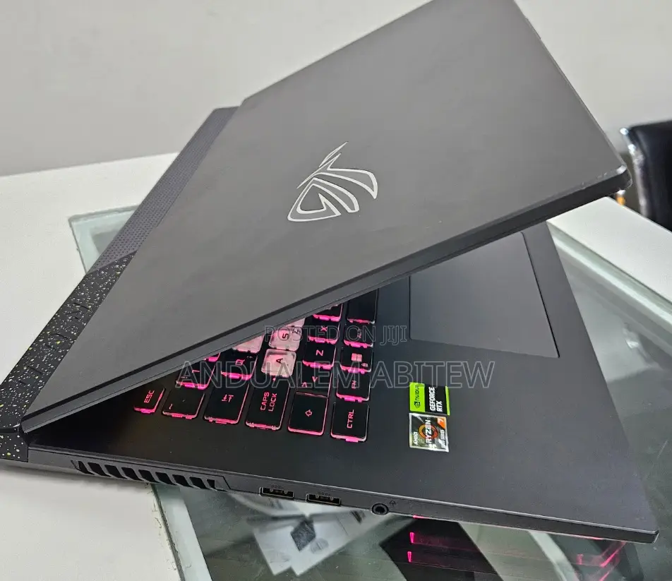 New Laptop Asus ROG Strix G15 16GB AMD Ryzen 7 SSD 1T
