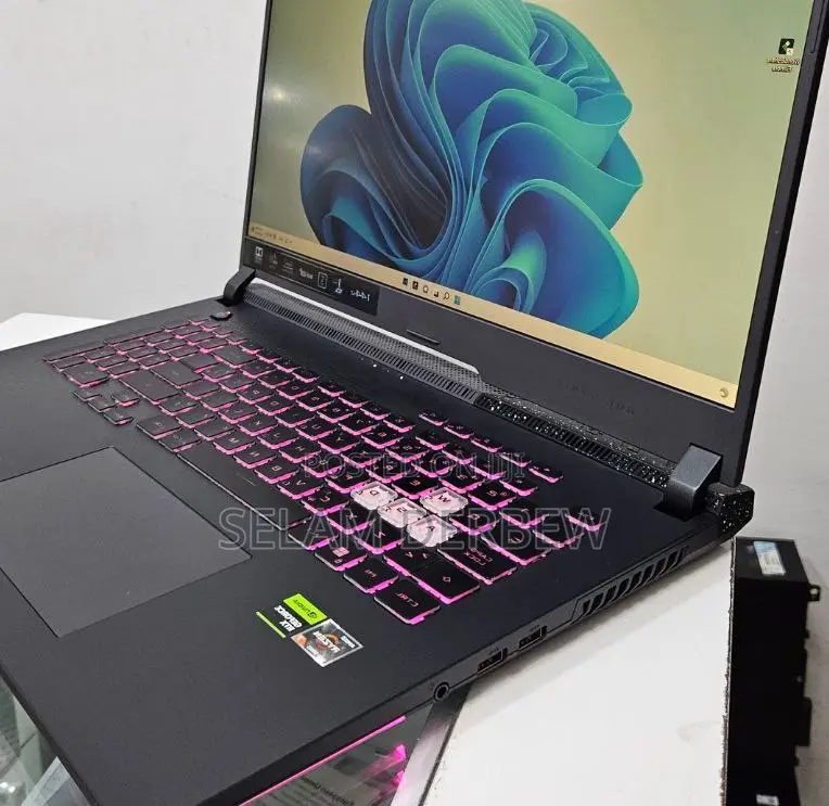 New Laptop Asus ROG Strix G15 16GB AMD Ryzen 7 SSD 1T