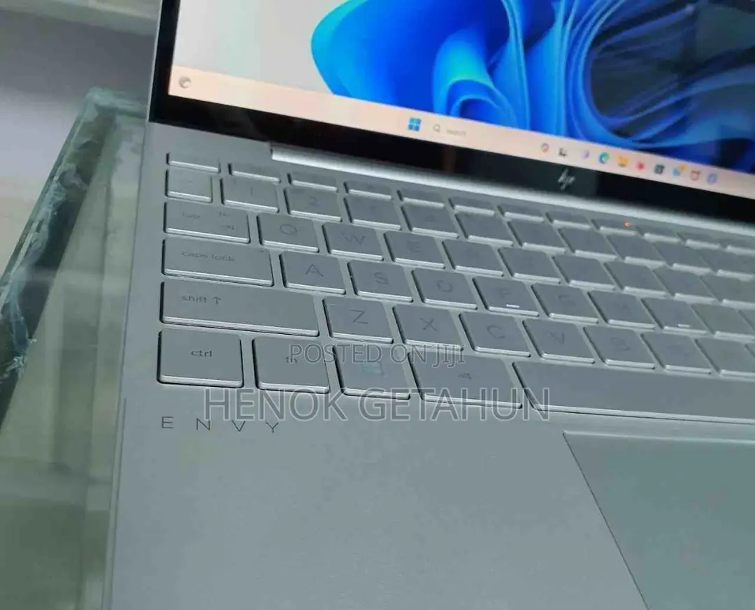 New Laptop HP Envy X360 16GB Intel Core I5 SSD 512GB
