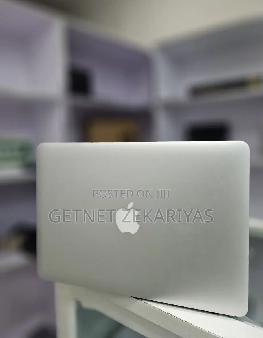 New Laptop Apple MacBook Air 2017 8GB Intel Core I5 SSD 128GB