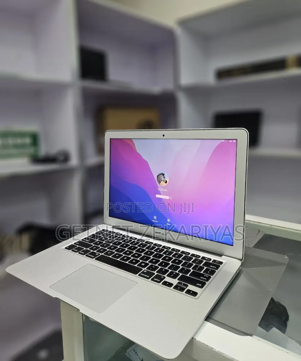 New Laptop Apple MacBook Air 2017 8GB Intel Core I5 SSD 128GB