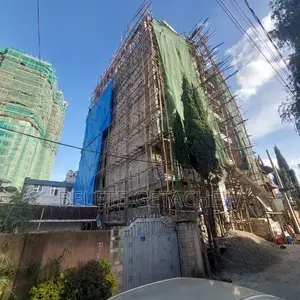 በመሀል ቦሌ በግንባታ ላይ ያለ ህንፃ ፡፡