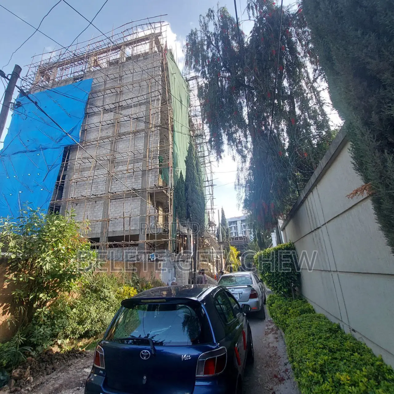 በመሀል ቦሌ በግንባታ ላይ ያለ ህንፃ ፡፡