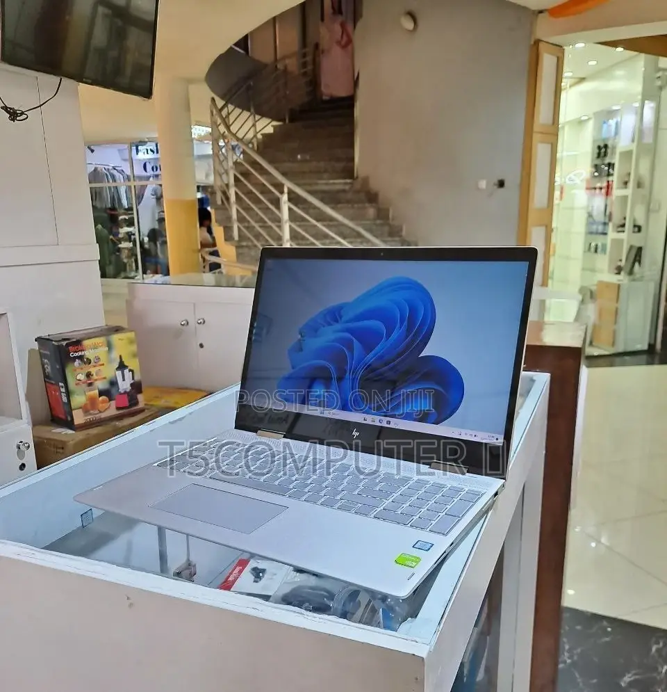 New Laptop HP Envy X360 8GB Intel Core I5 SSD 512GB