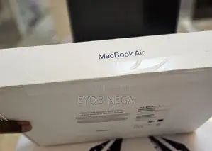 Photo - New Laptop Apple MacBook Air 2022 M2 8GB Apple M2 SSD 256GB