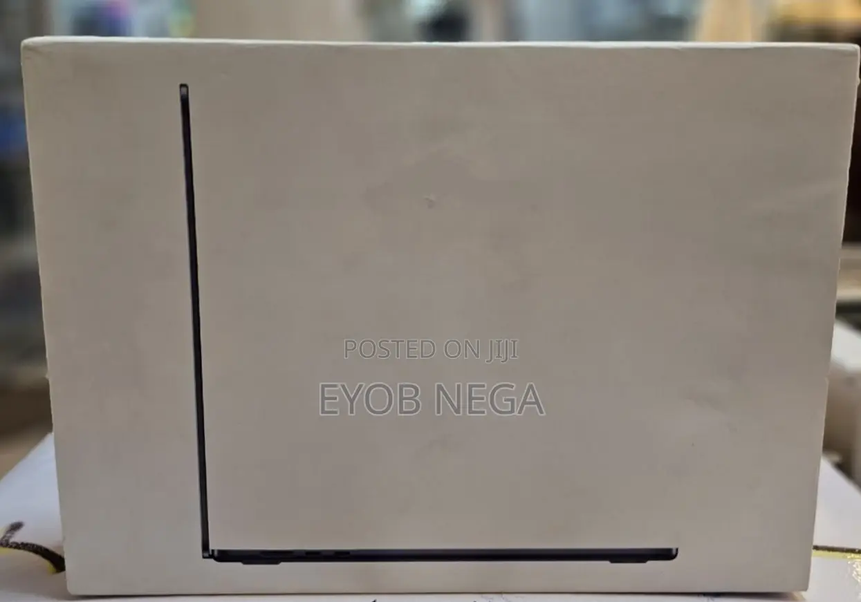 New Laptop Apple MacBook Air 2022 M2 8GB Apple M2 SSD 256GB