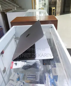 Photo - New Laptop Apple MacBook Air 2020 M1 8GB Apple M1 SSD 256GB