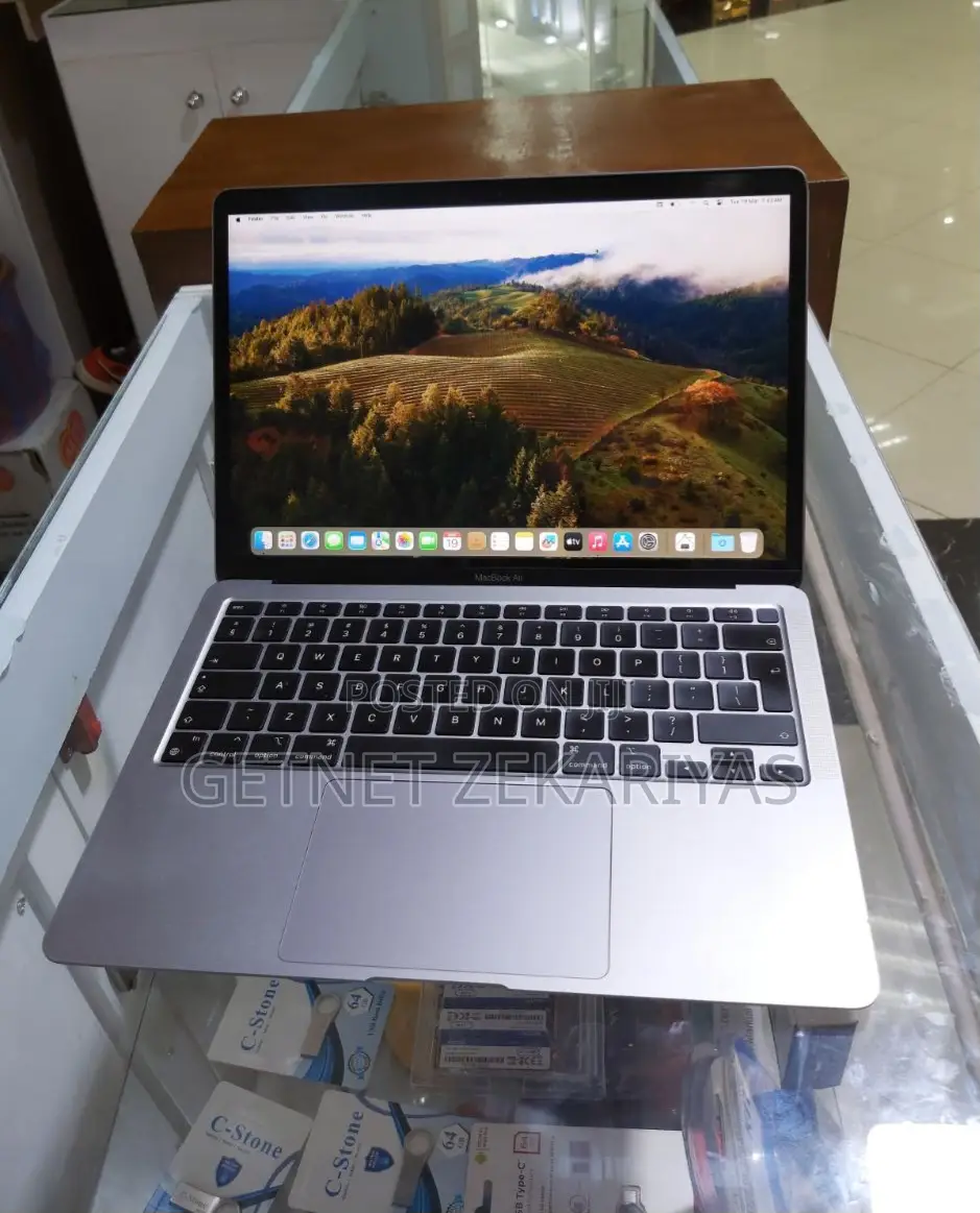 New Laptop Apple MacBook Air 2020 M1 8GB Apple M1 SSD 256GB