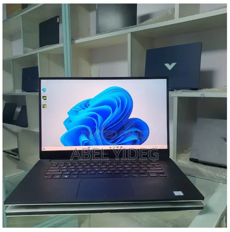 New Laptop Dell XPS 15 32GB Intel Core I7 SSD 1T