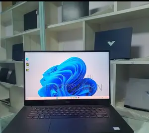 New Laptop Dell XPS 15 32GB Intel Core I7 SSD 1T