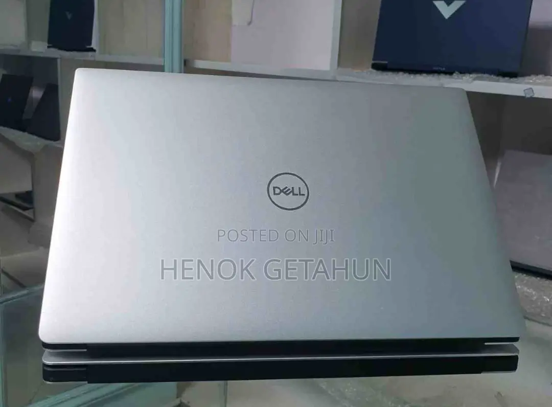 New Laptop Apple MacBook Pro 2018 16GB Intel Core I7 SSD 512GB