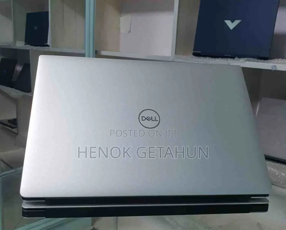 New Laptop Apple MacBook Pro 2018 16GB Intel Core I7 SSD 512GB