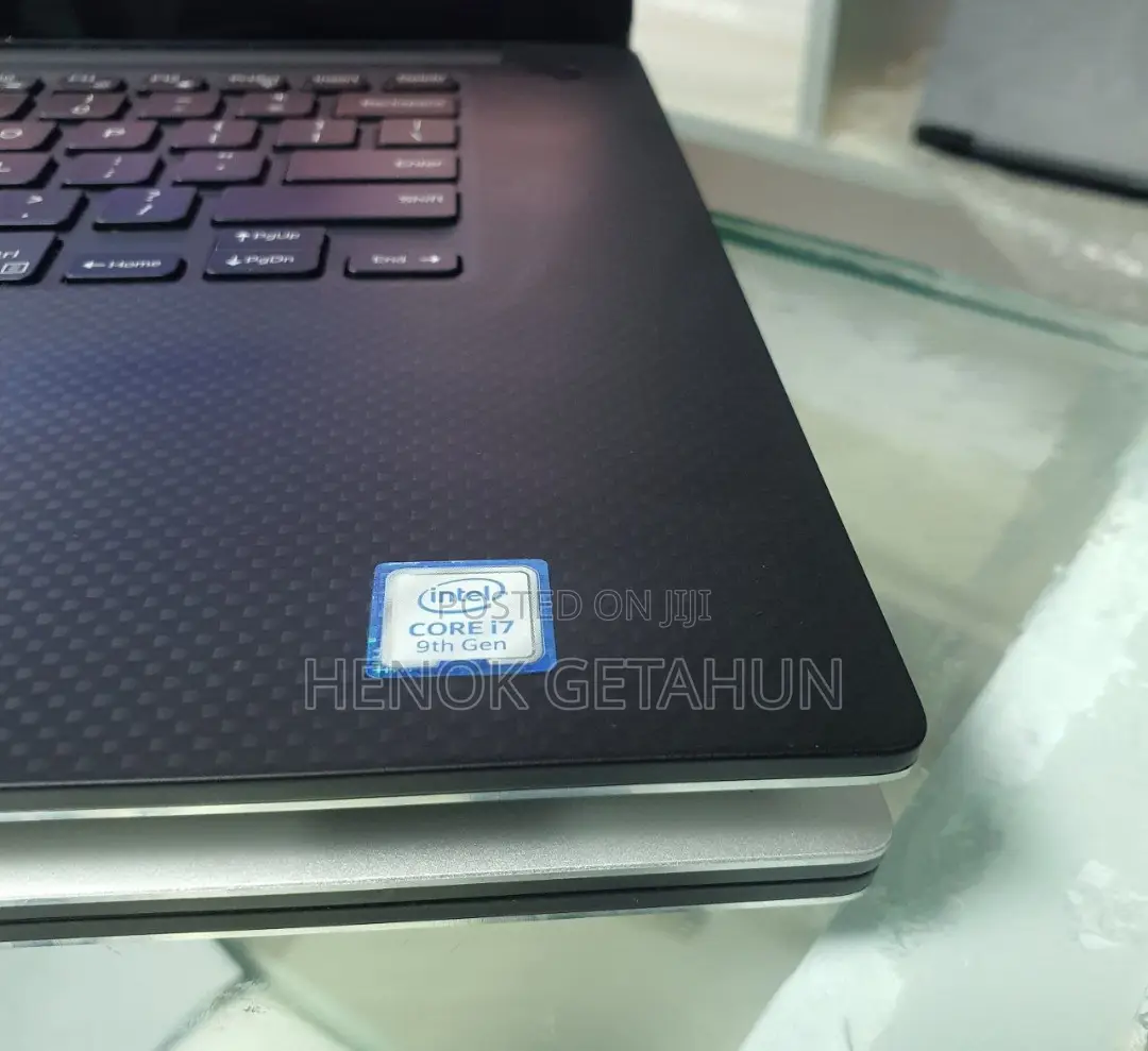 New Laptop Apple MacBook Pro 2018 16GB Intel Core I7 SSD 512GB