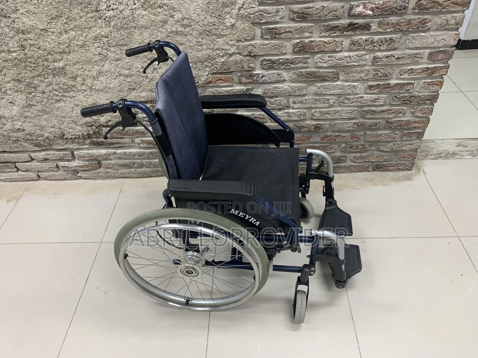 Wheelchair/ Folding Wheelchair/Allmost New