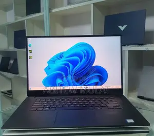 New Laptop Dell XPS 15 32GB Intel Core I7 SSD 1T