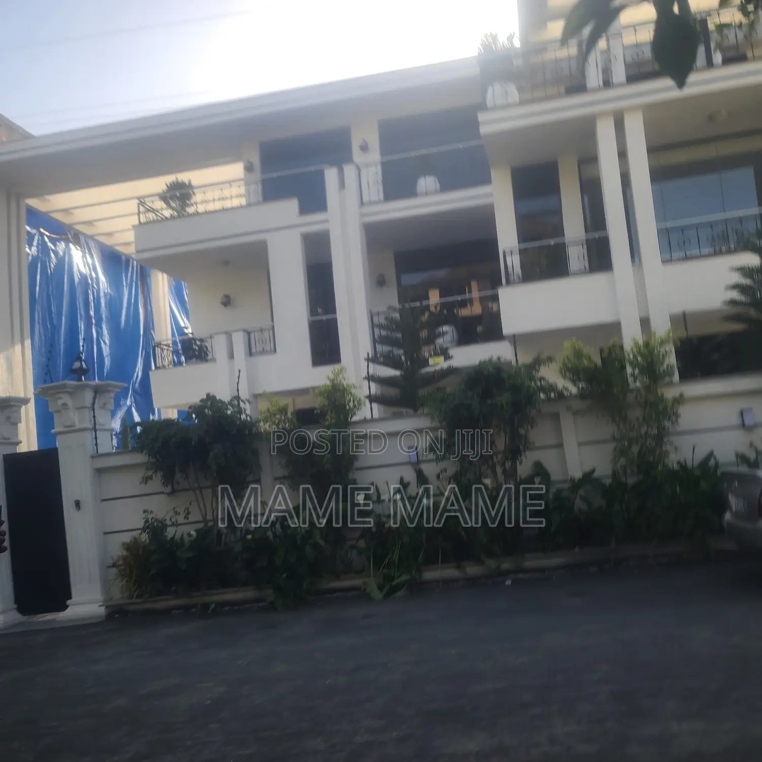 10bdrm House in Addis Abeba, Bole for sale