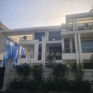 10bdrm House in Addis Abeba, Bole for sale