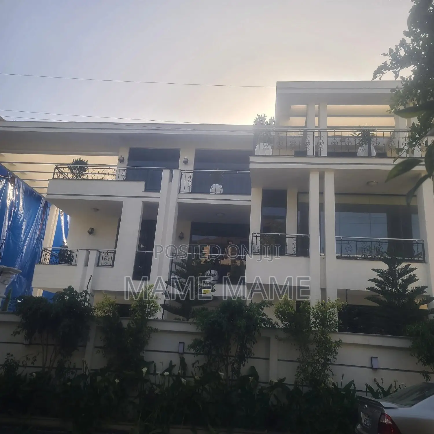 10bdrm House in Addis Abeba, Bole for sale