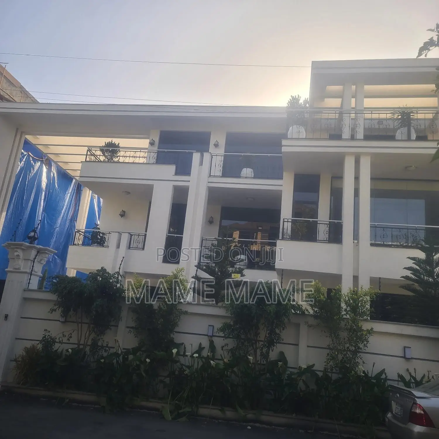 10bdrm House in Addis Abeba, Bole for sale