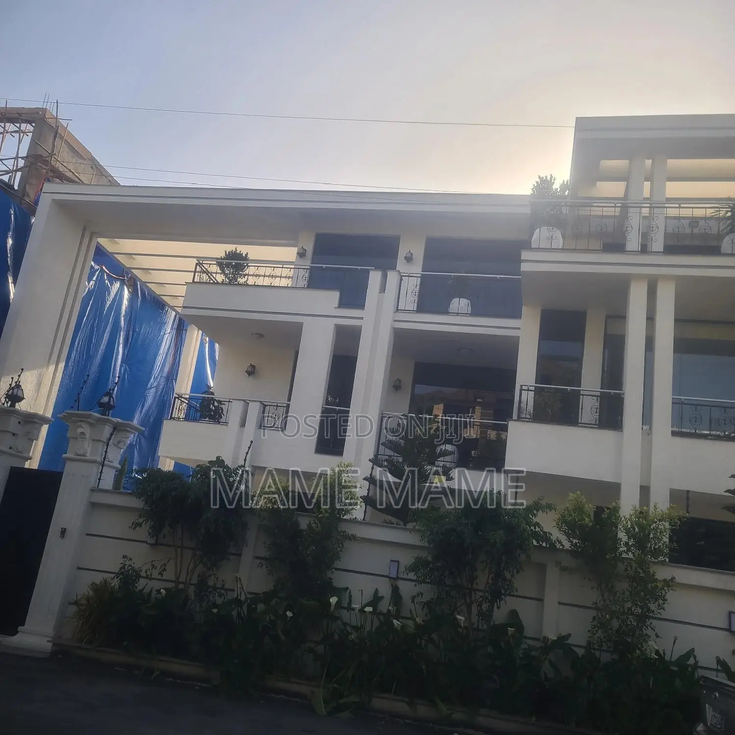 10bdrm House in Addis Abeba, Bole for sale