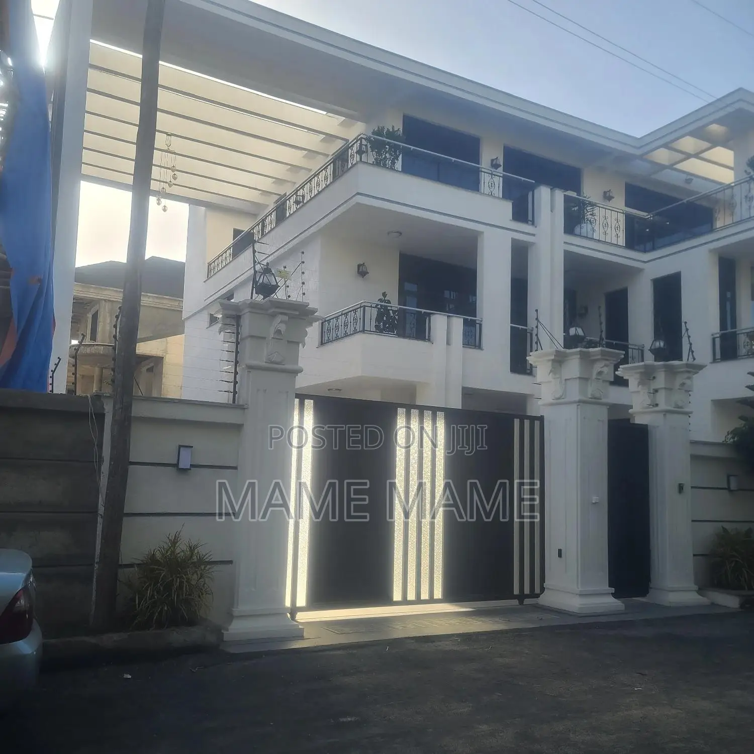 10bdrm House in Addis Abeba, Bole for sale
