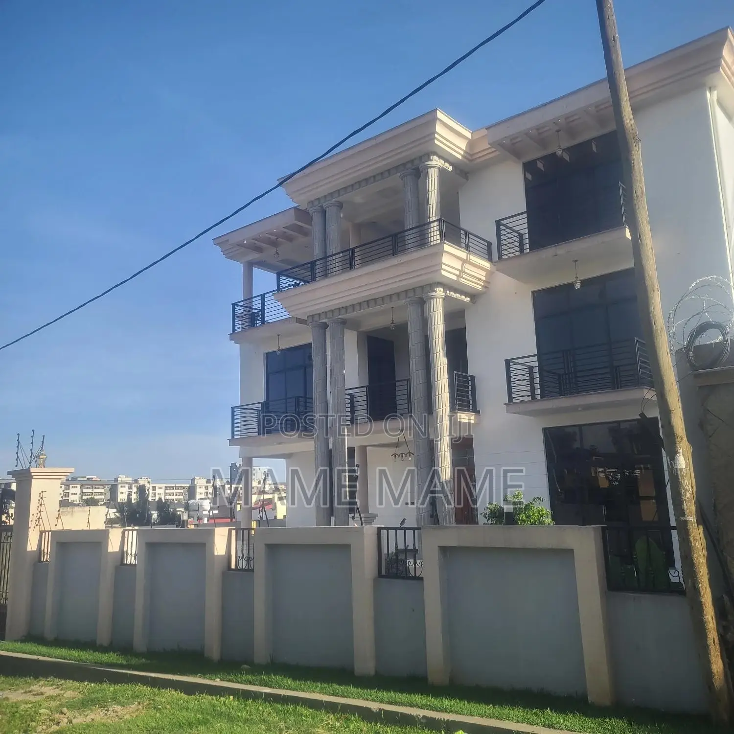 8bdrm House in Addis Abeba, Bole for sale