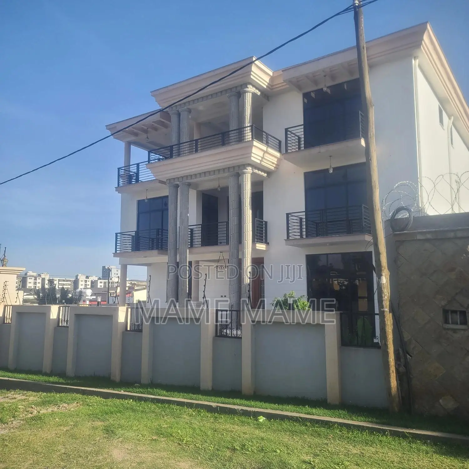 8bdrm House in Addis Abeba, Bole for sale