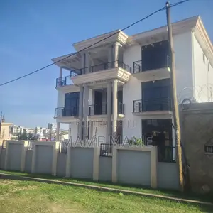 8bdrm House in Addis Abeba, Bole for sale