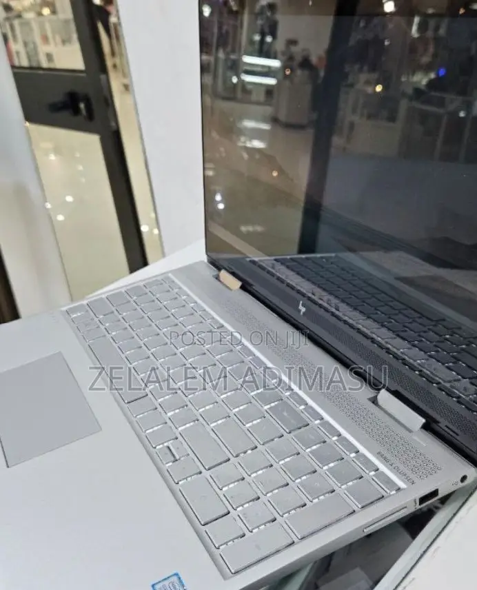 New Laptop HP Envy X360 8GB Intel Core I5 SSD 512GB