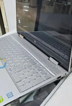 New Laptop HP Envy X360 8GB Intel Core I5 SSD 512GB