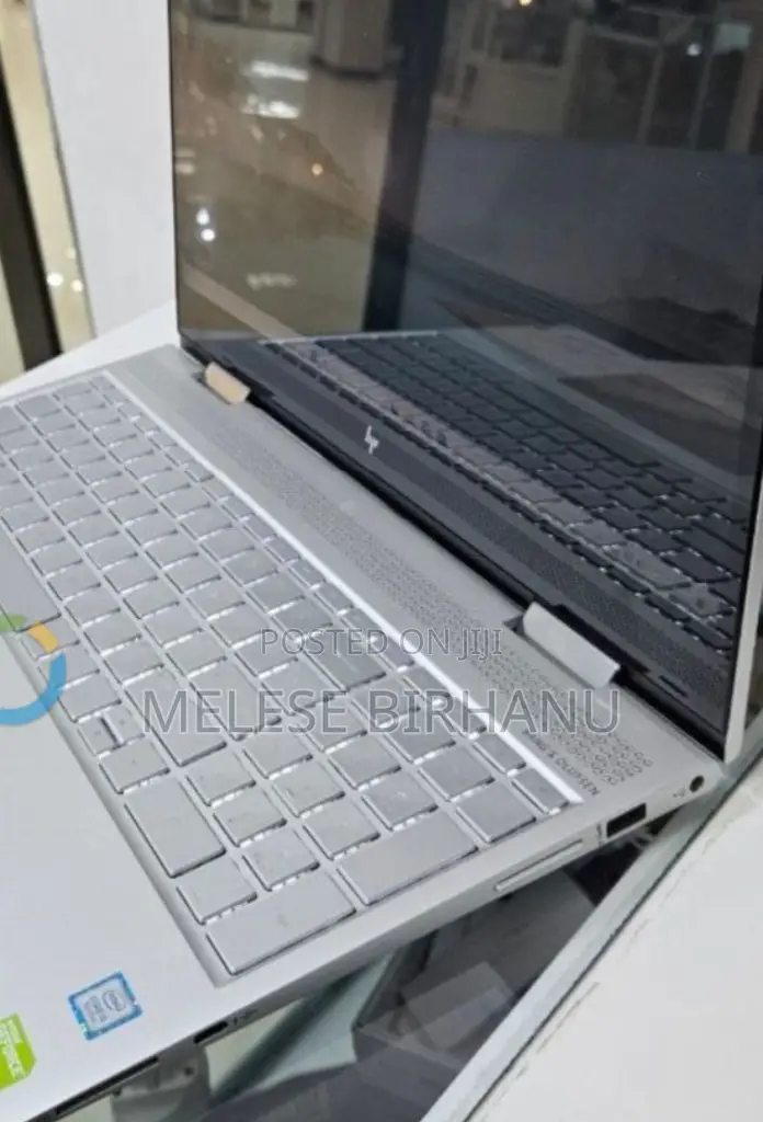New Laptop HP Envy X360 8GB Intel Core I5 SSD 512GB
