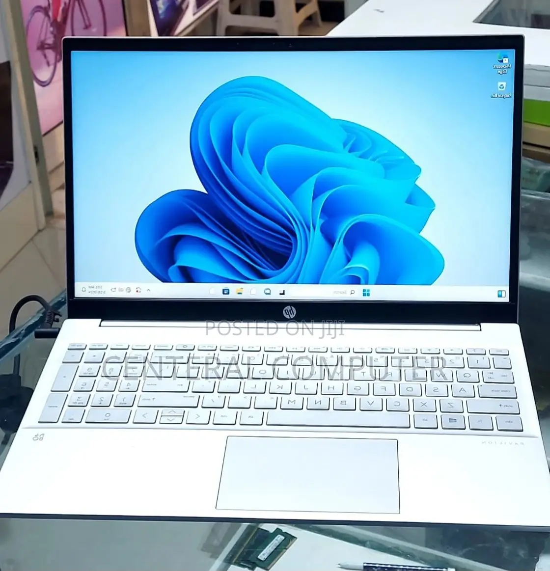 New Laptop HP Pavilion 14 16GB Intel Core I7 SSD 1T