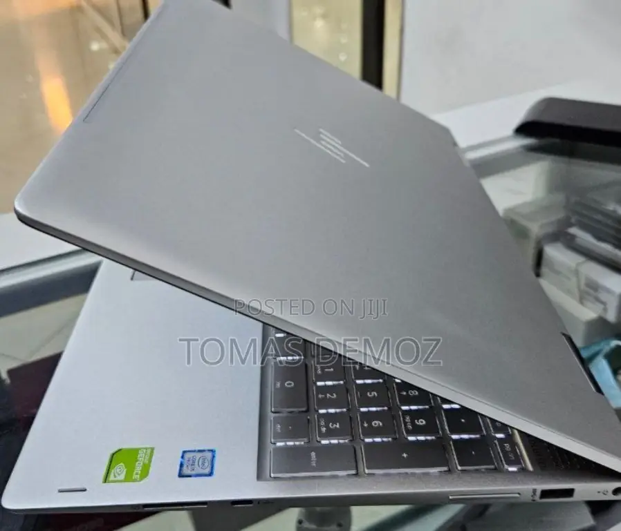 New Laptop HP Envy X360 8GB Intel Core I5 SSD 512GB