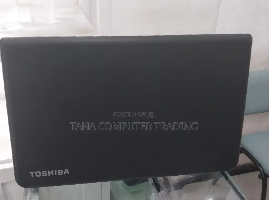 Laptop Toshiba Satellite C55 4GB Intel Celeron HDD 320GB