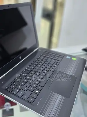 New Laptop HP Pavilion 15 8GB Intel Core I5 SSD 512GB