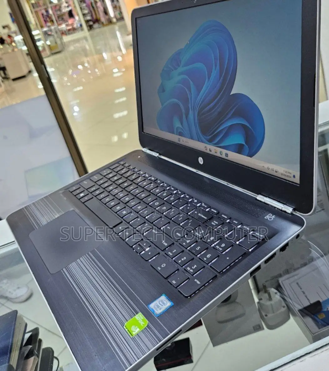 New Laptop HP Pavilion 15 8GB Intel Core I5 SSD 512GB