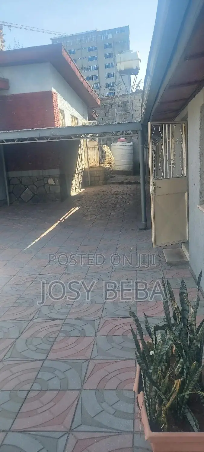 2bdrm House in Bole for rent