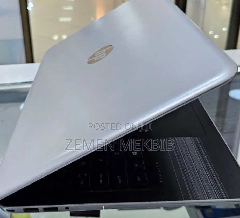 New Laptop 8GB Intel Core I5 SSD 512GB