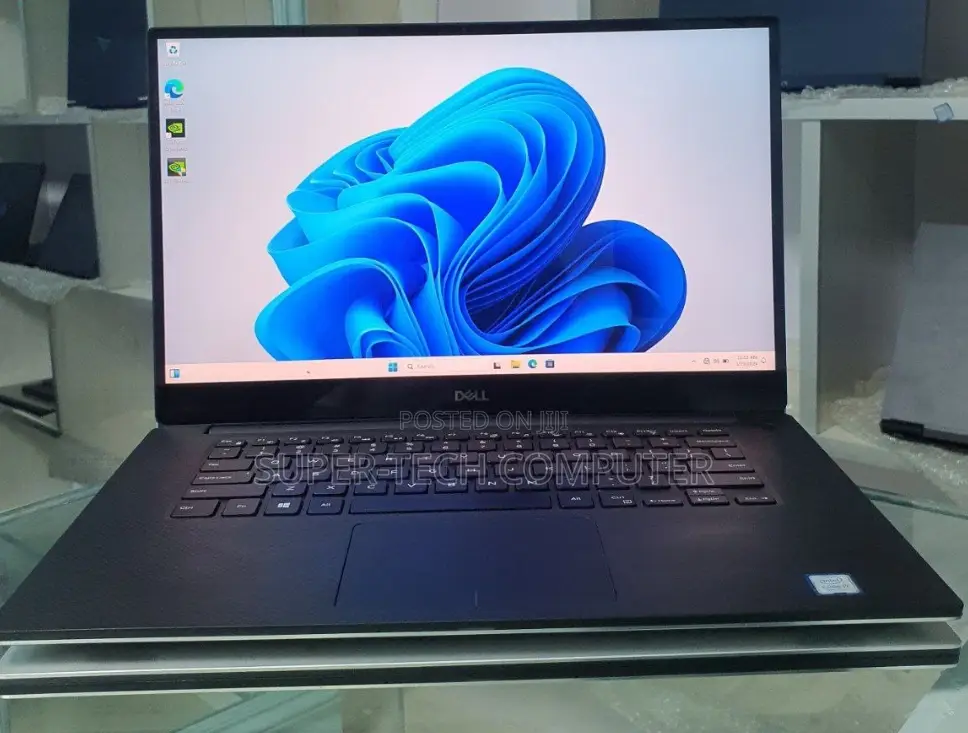 New Laptop Dell XPS 15 32GB Intel Core I7 SSD 1T