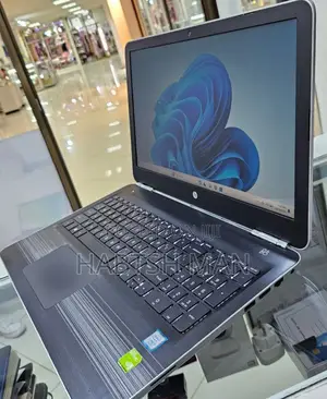 New Laptop HP Pavilion 15 8GB Intel Core i5 SSD 512GB