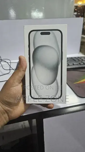 Photo - New Apple iPhone 15 128 GB Black
