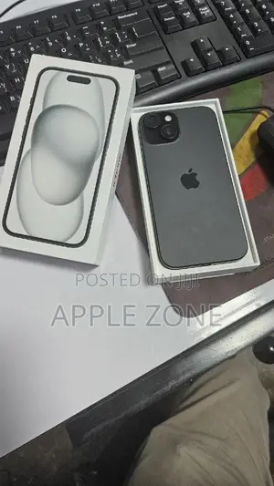 New Apple iPhone 15 128 GB Black