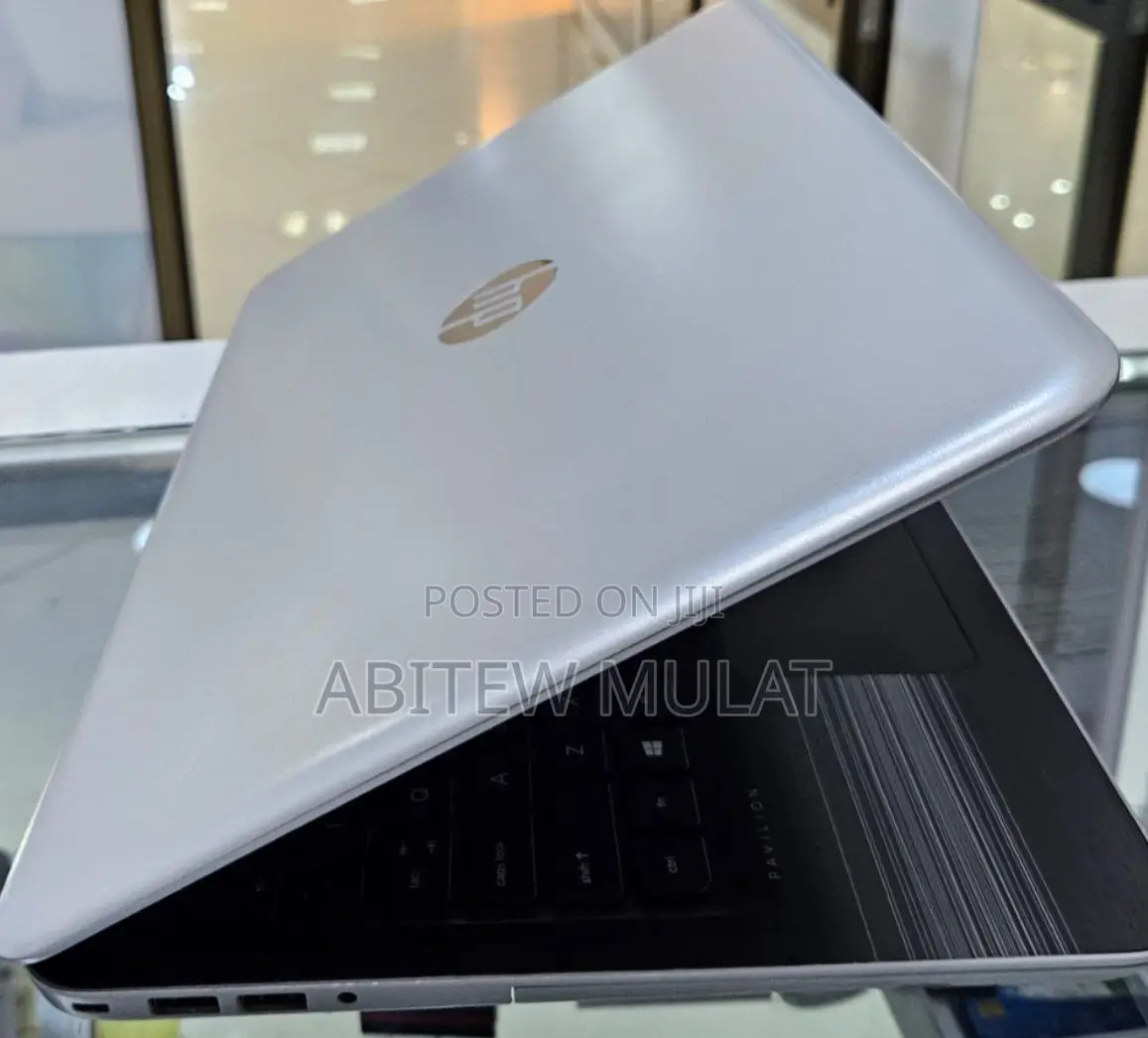 New Laptop HP Pavilion 15 8GB Intel Core I5 SSD 512GB