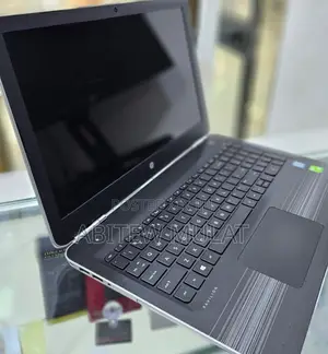 New Laptop HP Pavilion 15 8GB Intel Core I5 SSD 512GB